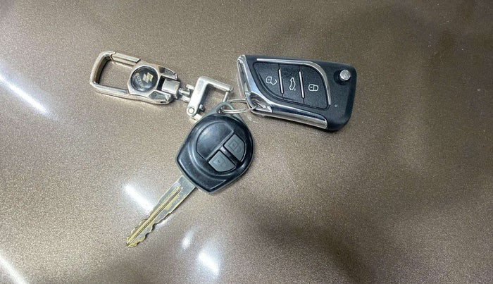2013 Maruti Ertiga VXI CNG, CNG, Manual, 94,795 km, Key Close Up