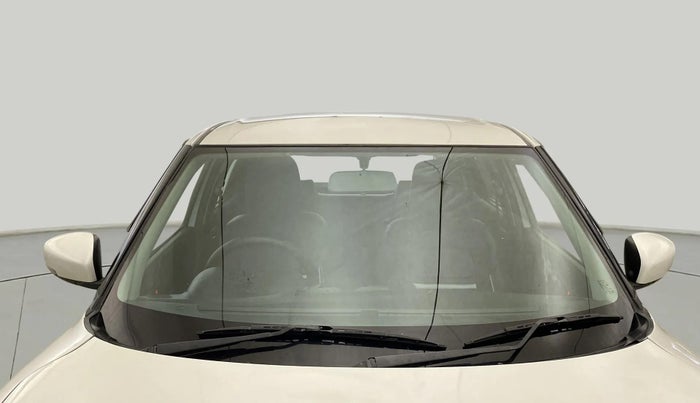 2018 Maruti Swift VXI, CNG, Manual, 66,425 km, Front Windshield
