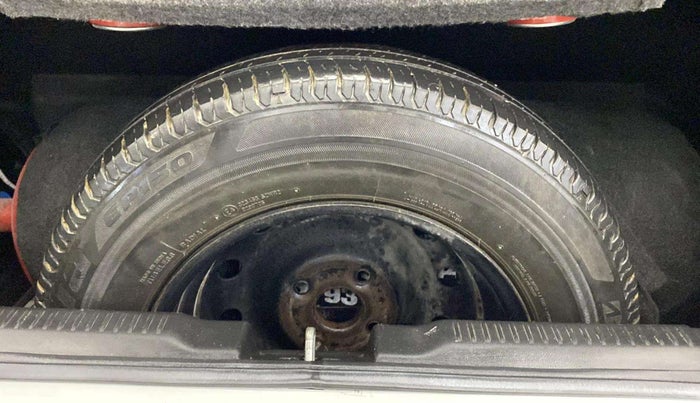2018 Maruti Swift VXI, CNG, Manual, 66,425 km, Boot Inside