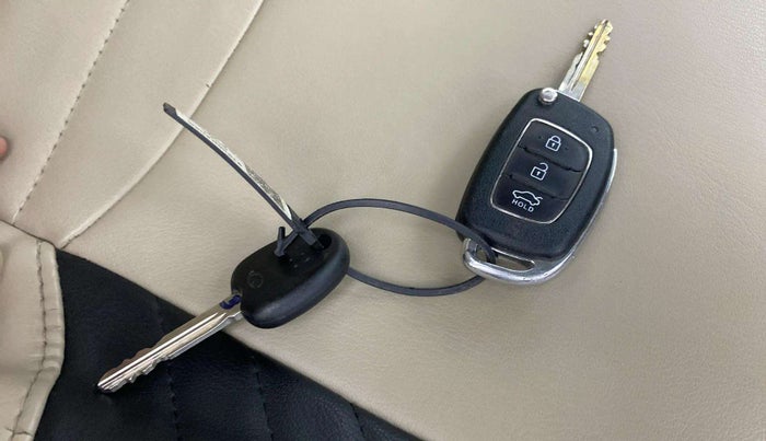 2020 Hyundai GRAND I10 NIOS SPORTZ AMT 1.2 KAPPA VTVT, Petrol, Automatic, 63,785 km, Key Close Up