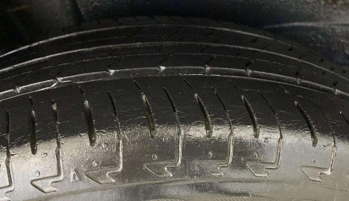 2017 Maruti IGNIS DELTA 1.2, Petrol, Manual, 48,300 km, Right Rear Tyre Tread