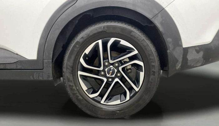 2022 KIA CARENS PRESTIGE PLUS 1.4 PETROL 7 STR, Petrol, Manual, 38,325 km, Left Rear Wheel