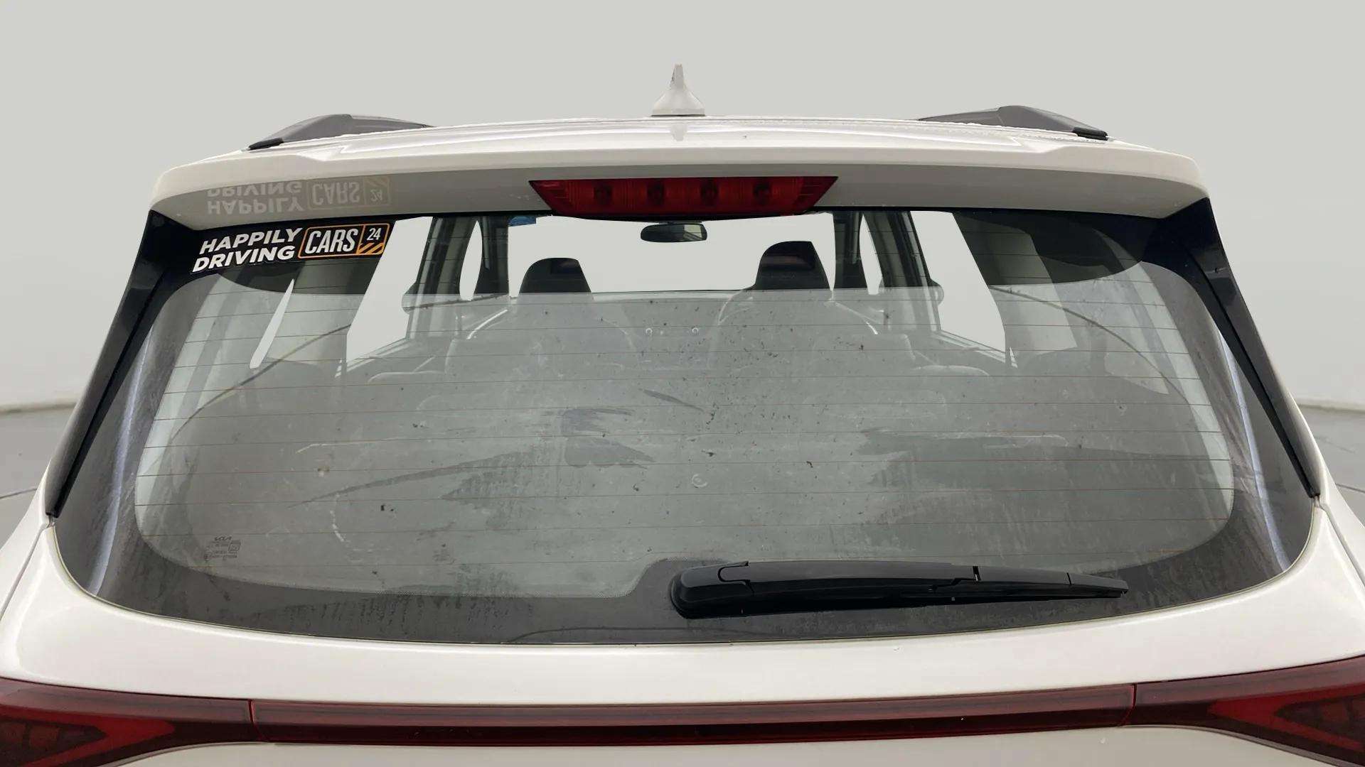Rear-Windshield---Roof-25
