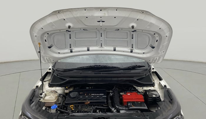 2022 KIA CARENS PRESTIGE PLUS 1.4 PETROL 7 STR, Petrol, Manual, 38,325 km, Open Bonet