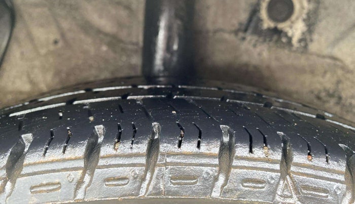 2014 Hyundai Xcent BASE 1.2, Petrol, Manual, 93,514 km, Right Rear Tyre Tread