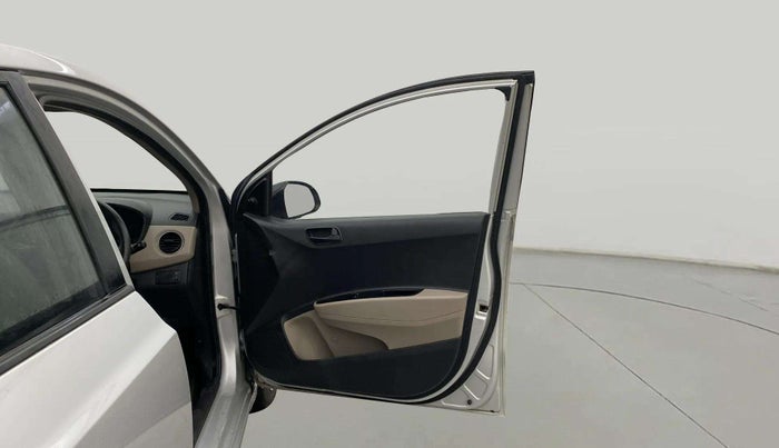 2014 Hyundai Xcent BASE 1.2, Petrol, Manual, 93,514 km, RHS Front Door
