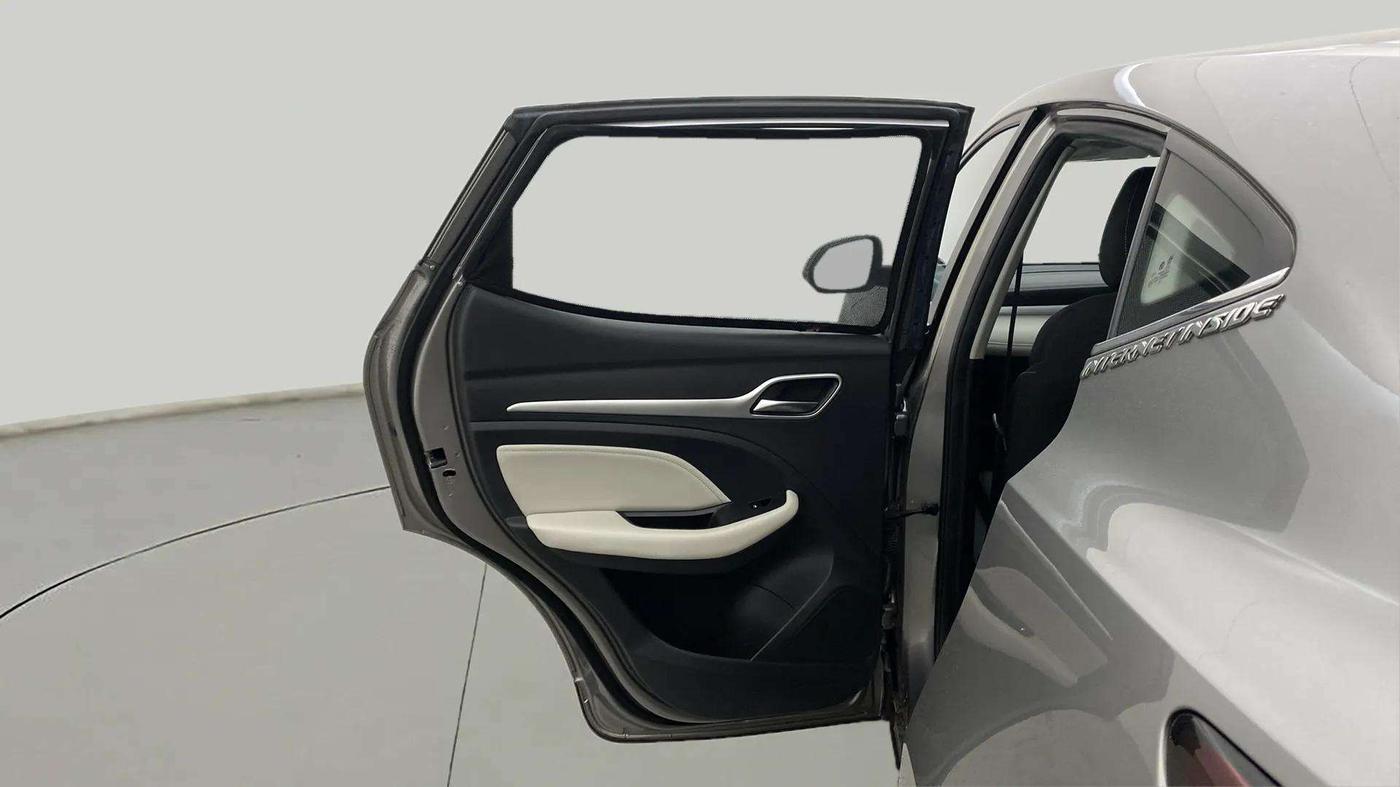 2022 MG ASTOR STYLE 1.5 MT, Petrol, Manual, 13,201 km, LHS Rear Door