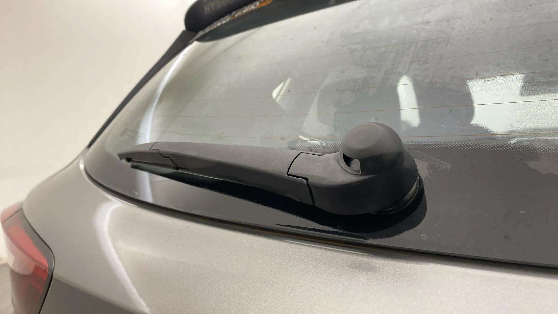 Rear-windshield-wiper-blade-24
