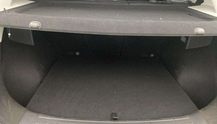 2022 MG ASTOR STYLE 1.5 MT, Petrol, Manual, 12,924 km, Boot Inside