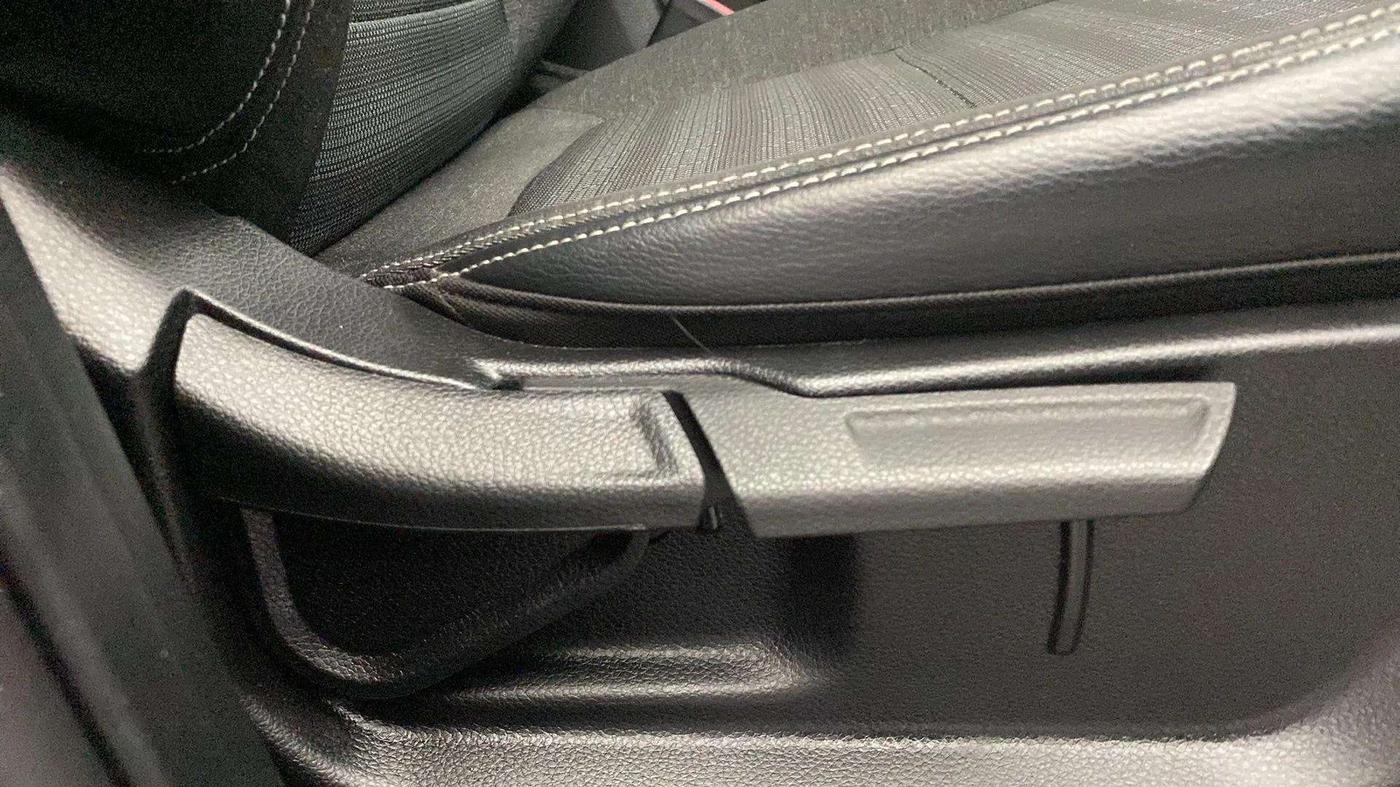 2022 KIA SONET HTK PLUS 1.0 IMT, Petrol, Manual, 6,981 km, Driver Side Adjustment Panel