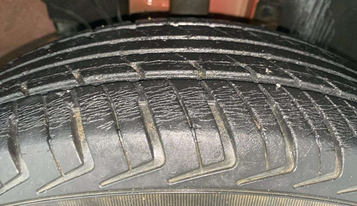 2018 Renault Kwid RXT 1.0, Petrol, Manual, 55,002 km, Right Front Tyre Tread
