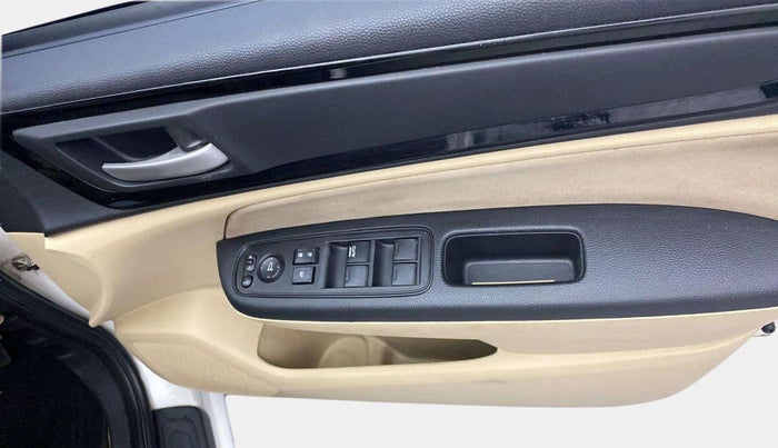 2020 Honda Amaze 1.2L I-VTEC VX, Petrol, Manual, 83,333 km, Driver Side Door Panels Control