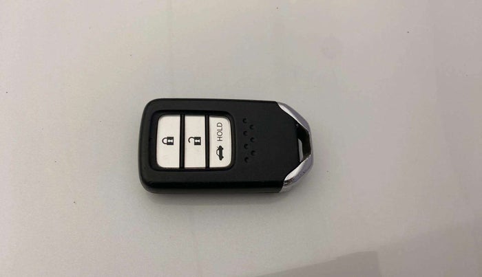 2020 Honda Amaze 1.2L I-VTEC VX, Petrol, Manual, 83,333 km, Key Close Up