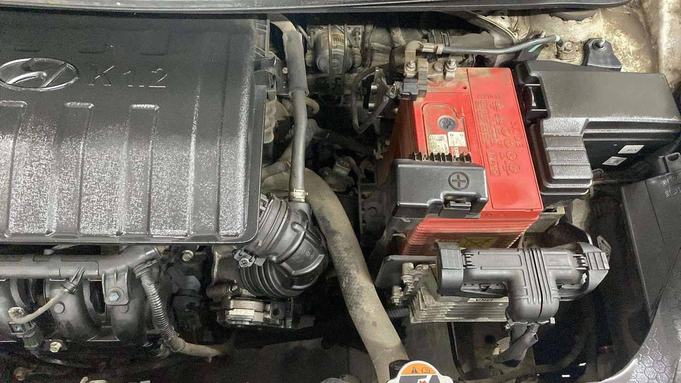 2020 Hyundai AURA SX PLUS 1.2 AMT, Petrol, Automatic, 72,200 km, Engine View - Left