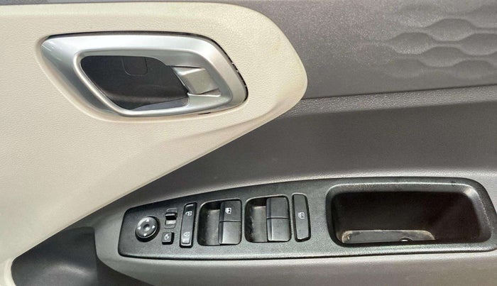 2020 Hyundai AURA SX PLUS 1.2 AMT, Petrol, Automatic, 72,147 km, Driver Side Door Panels Control