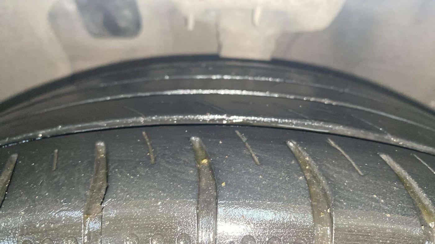 2020 Hyundai AURA SX PLUS 1.2 AMT, Petrol, Automatic, 72,200 km, Left Front Tyre Tread