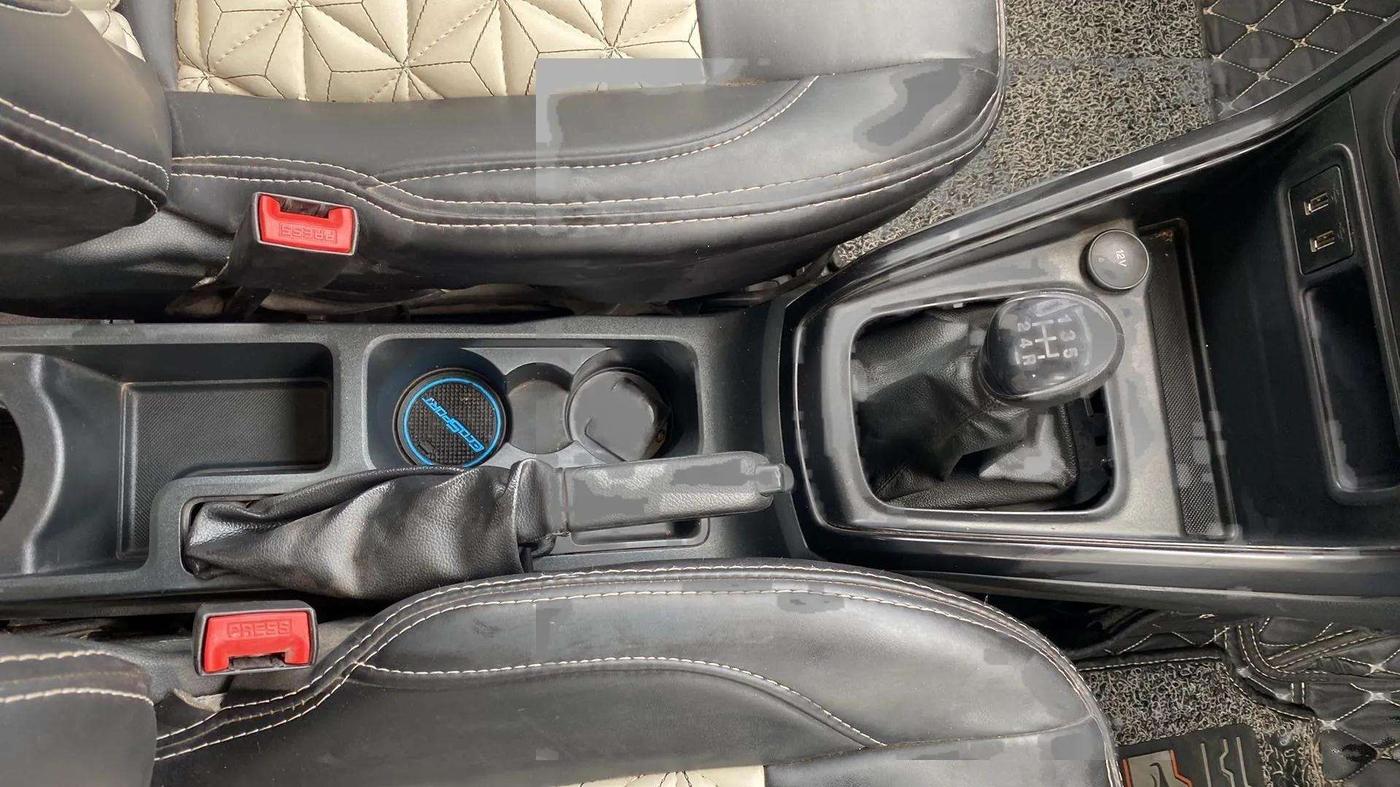 2019 Ford Ecosport TREND 1.5L PETROL, CNG, Manual, 47,782 km, Gear Lever