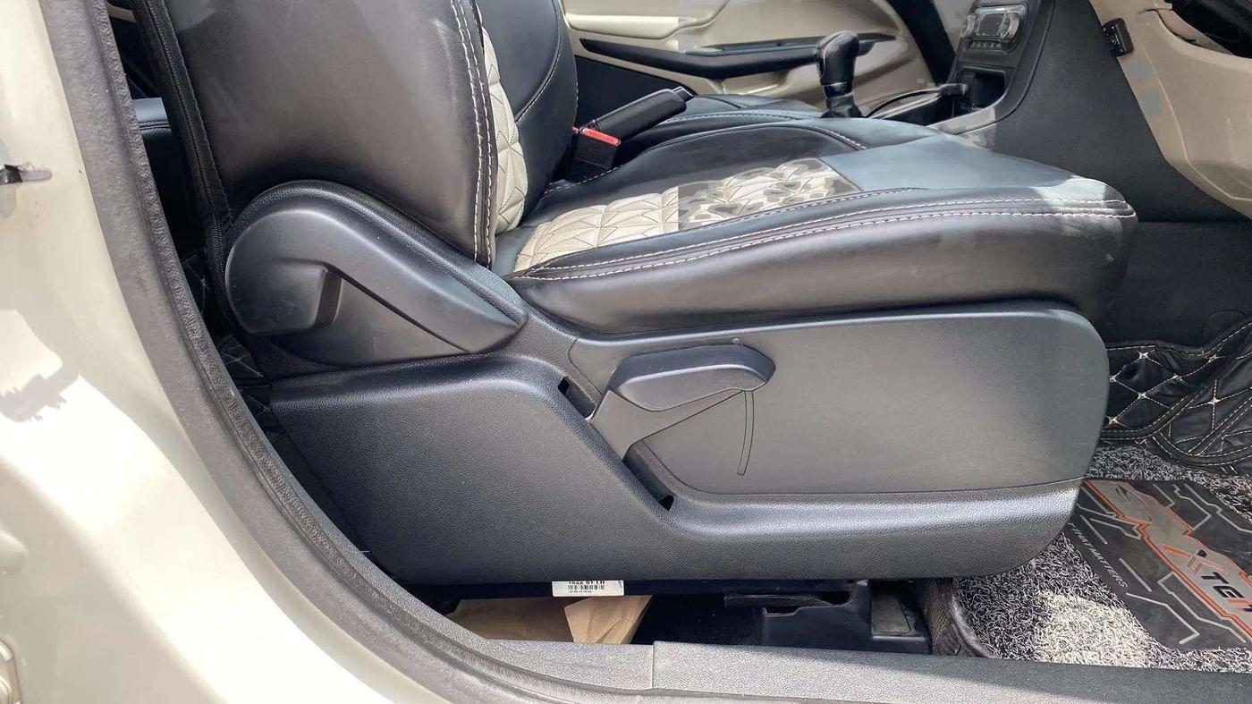 2019 Ford Ecosport TREND 1.5L PETROL, CNG, Manual, 47,782 km, Driver Side Adjustment Panel