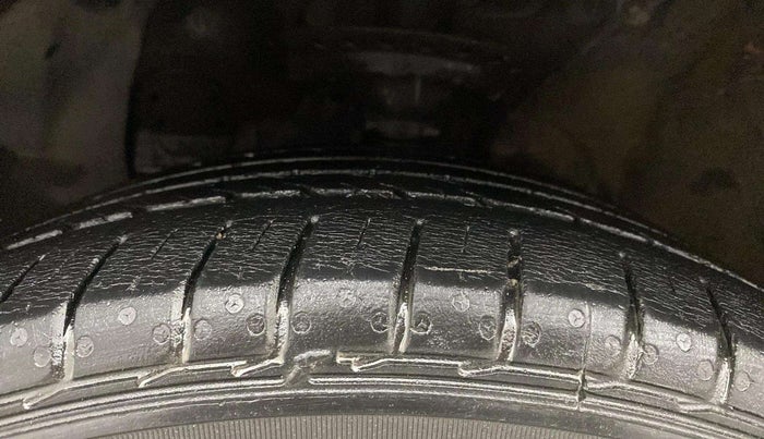 2018 Hyundai Elite i20 ASTA 1.2 (O), Petrol, Manual, 38,095 km, Left Front Tyre Tread