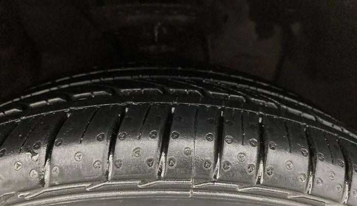 2018 Hyundai Elite i20 ASTA 1.2 (O), Petrol, Manual, 38,095 km, Right Front Tyre Tread