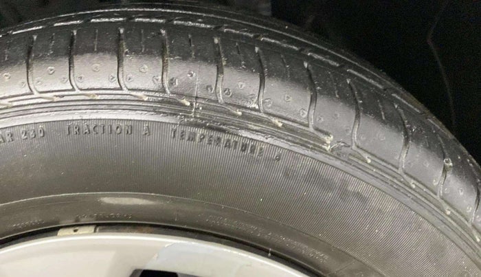 2021 Hyundai VENUE S 1.2, Petrol, Manual, 33,141 km, Left Front Tyre Tread