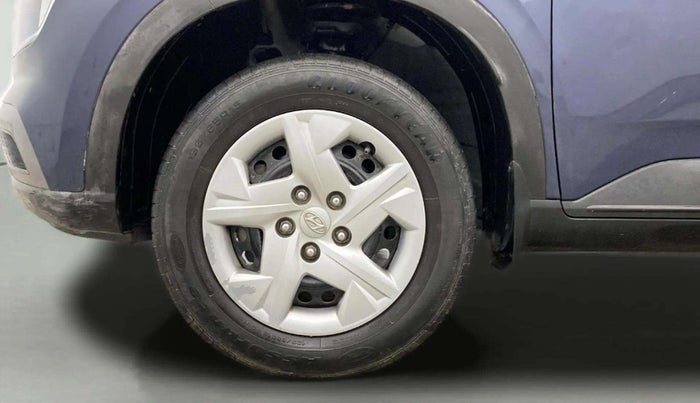 2021 Hyundai VENUE S 1.2, Petrol, Manual, 33,141 km, Left Front Wheel