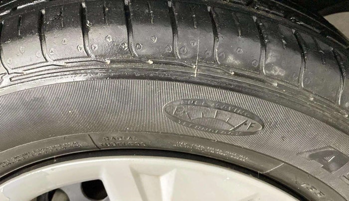 2021 Hyundai VENUE S 1.2, Petrol, Manual, 33,141 km, Right Front Tyre Tread