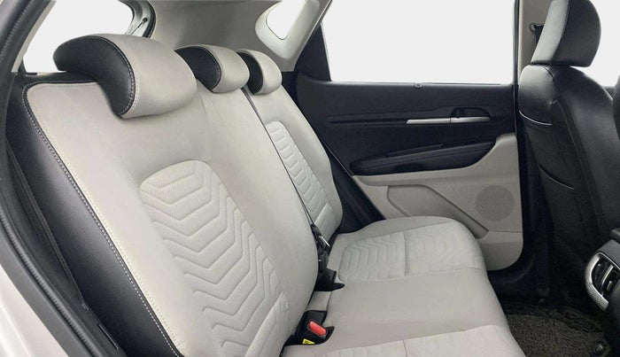 2023 KIA SONET HTX 1.5D IMT, Diesel, Manual, 24,772 km, Right Side Rear Door Cabin