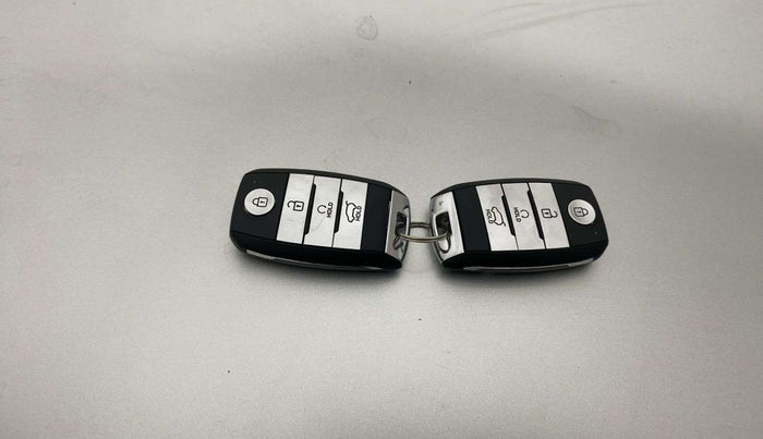 2023 KIA SONET HTX 1.5D IMT, Diesel, Manual, 24,772 km, Key Close Up