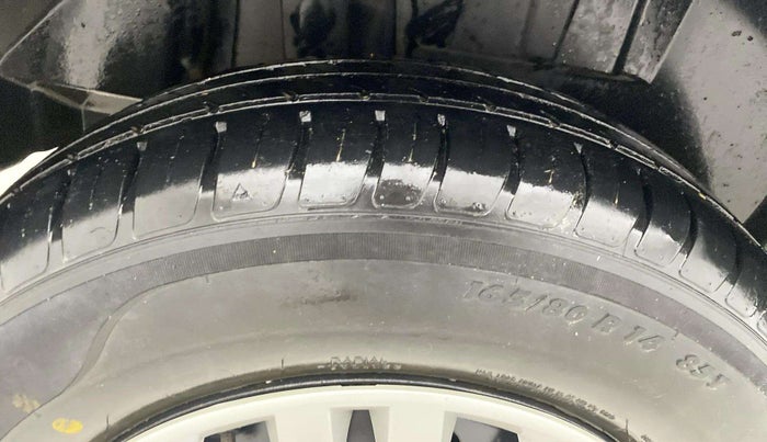2019 Maruti Dzire VXI, Petrol, Manual, 34,805 km, Right Rear Tyre Tread