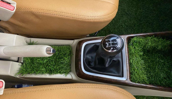 2019 Maruti Dzire VXI, Petrol, Manual, 34,805 km, Gear Lever