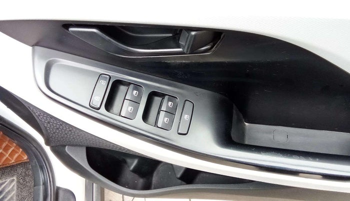 2021 Hyundai Creta E 1.5 PETROL, Petrol, Manual, 83,637 km, Driver Side Door Panels Control