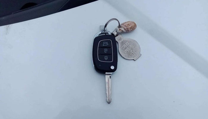 2021 Hyundai Creta E 1.5 PETROL, Petrol, Manual, 83,637 km, Key Close Up