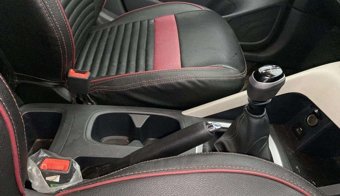 2023 Nissan MAGNITE XV MT, Petrol, Manual, 22,489 km, Gear Lever