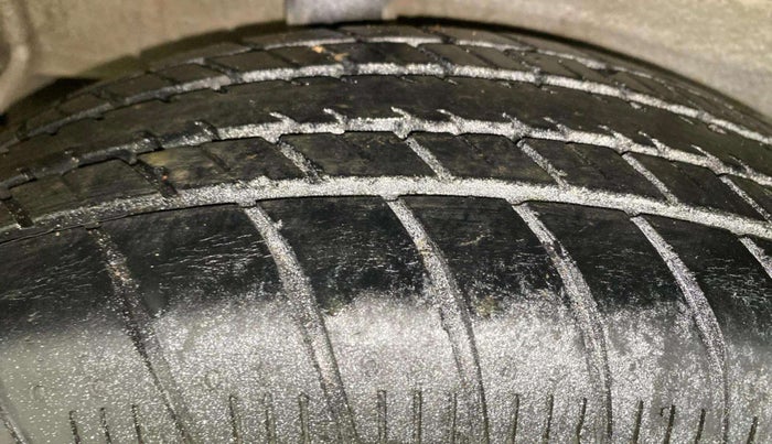2018 Maruti Celerio VXI AMT, Petrol, Automatic, 32,843 km, Right Rear Tyre Tread