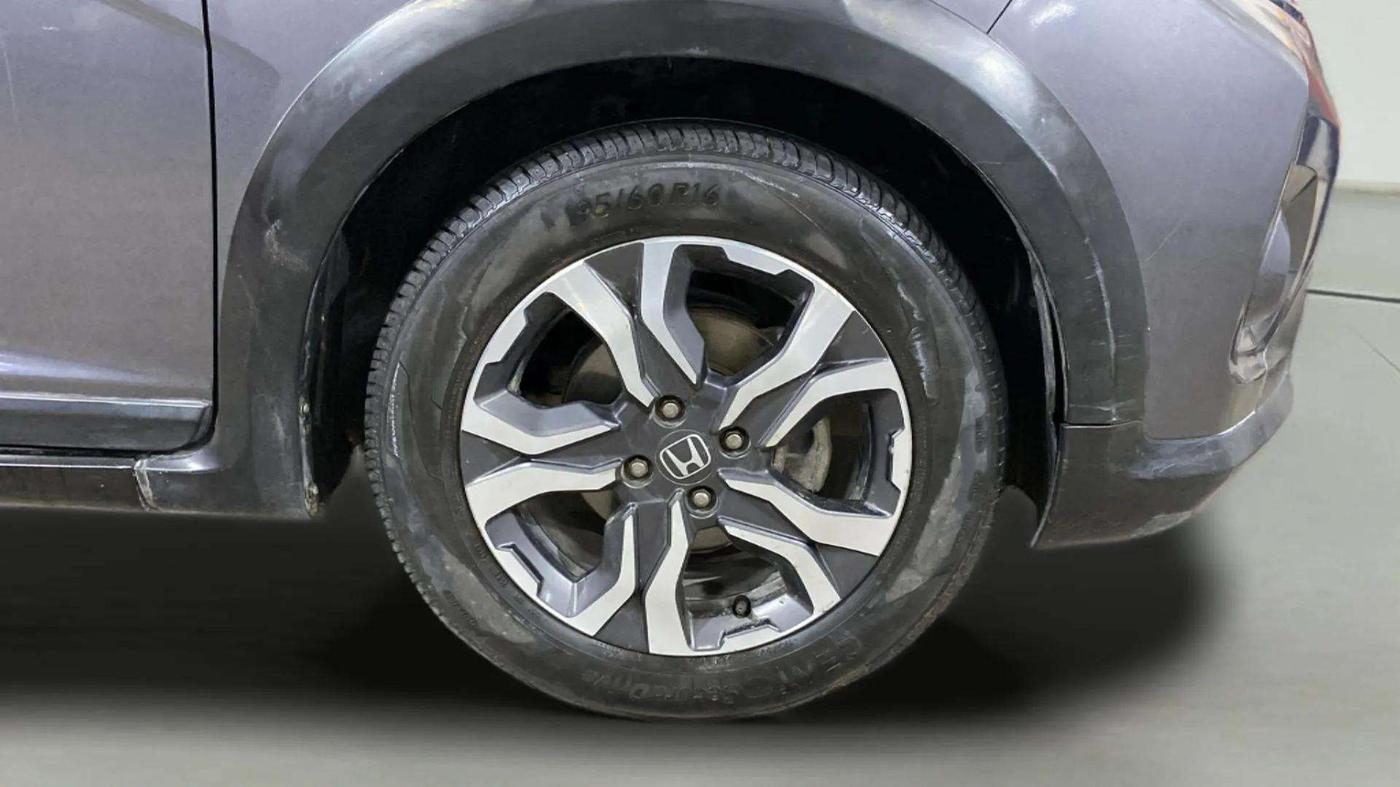 2017 Honda WR-V 1.2L I-VTEC VX MT, Petrol, Manual, 88,701 km, Right Front Wheel