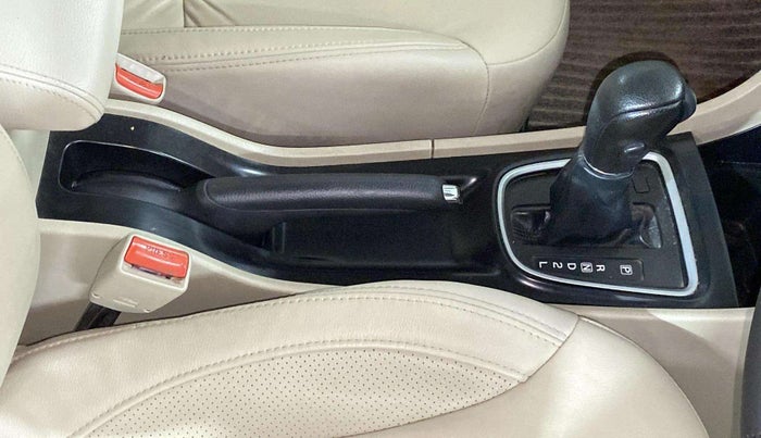 2020 Maruti Ciaz ALPHA  AT 1.5 SHVS PETROL, Petrol, Automatic, 43,261 km, Gear Lever