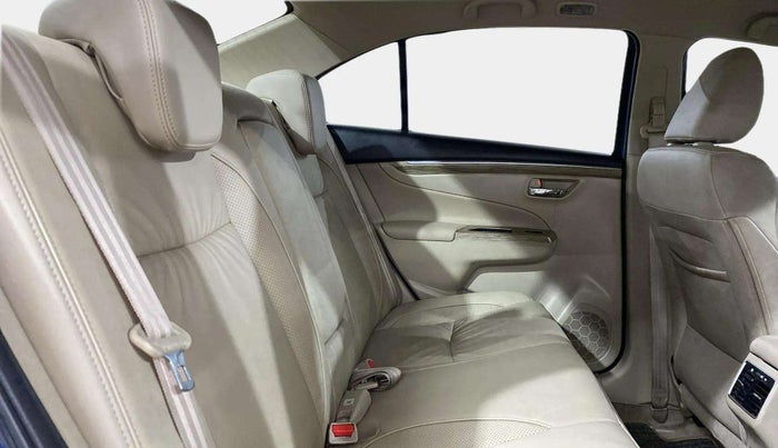 2020 Maruti Ciaz ALPHA  AT 1.5 SHVS PETROL, Petrol, Automatic, 43,261 km, Right Side Rear Door Cabin