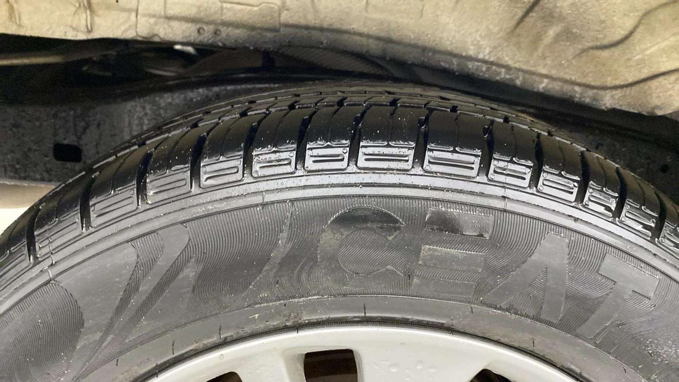 2018 Toyota Innova Crysta 2.7 VX 7 STR, Petrol, Manual, 51,840 km, Right Rear Tyre Tread