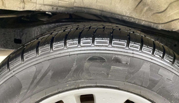 2018 Toyota Innova Crysta 2.7 VX 7 STR, Petrol, Manual, 51,840 km, Right Rear Tyre Tread