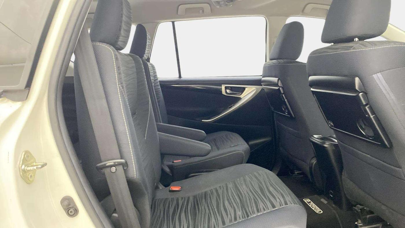2018 Toyota Innova Crysta 2.7 VX 7 STR, Petrol, Manual, 51,840 km, Right Side Rear Door Cabin