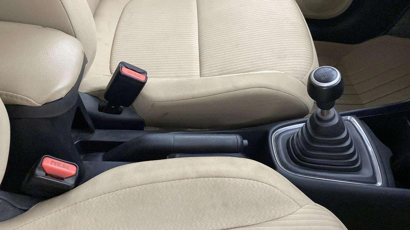 2018 Honda Amaze 1.2L I-VTEC VX, Petrol, Manual, 83,086 km, Gear Lever