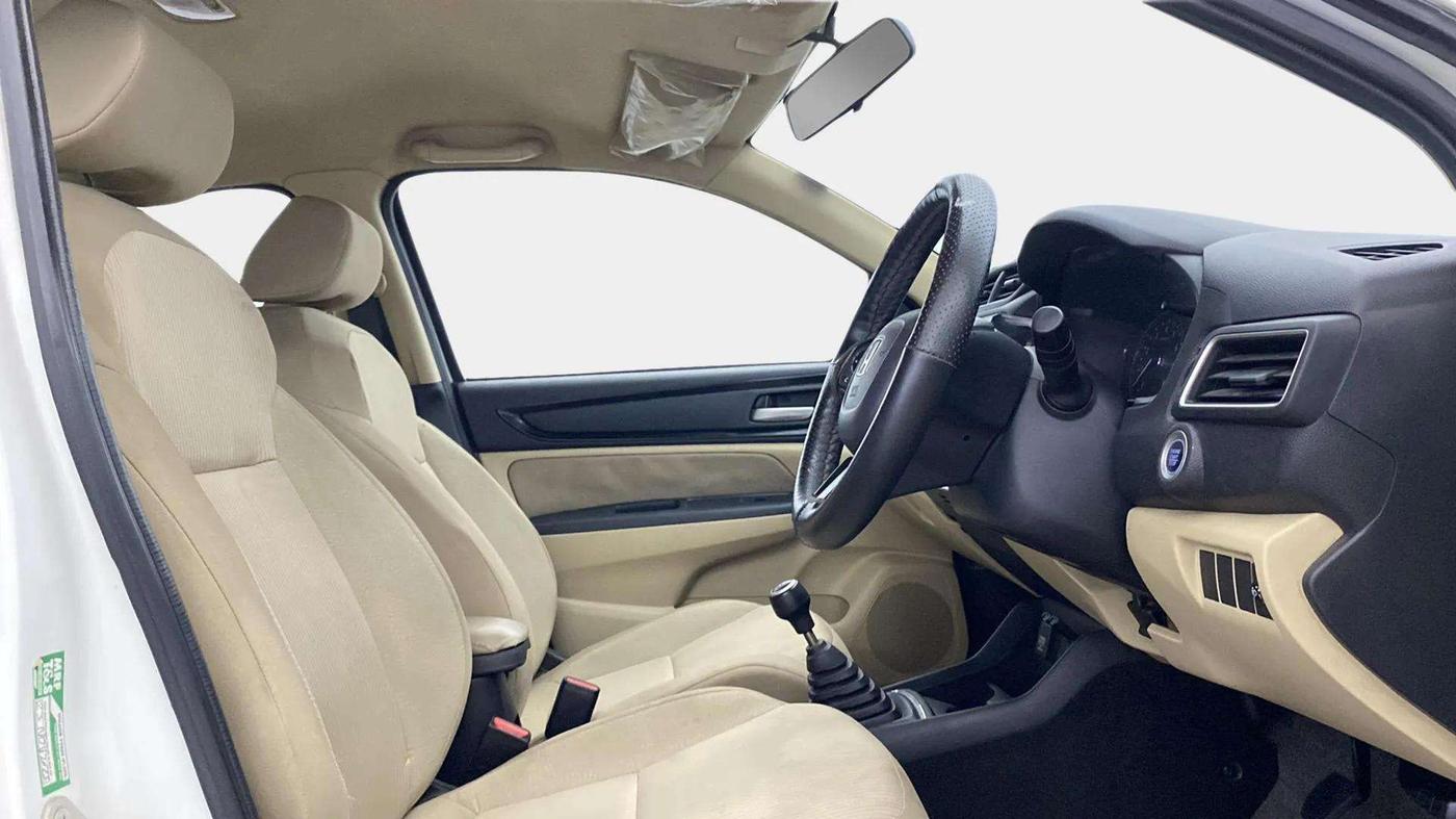 2018 Honda Amaze 1.2L I-VTEC VX, Petrol, Manual, 83,086 km, Right Side Front Door Cabin