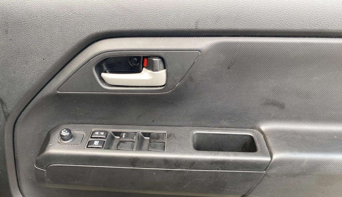 2022 Maruti New Wagon-R VXI 1.0, Petrol, Manual, 3,606 km, Driver Side Door Panels Control