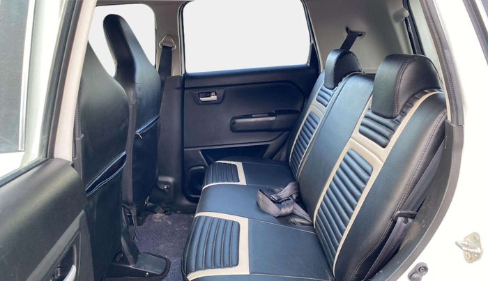 2023 Maruti New Wagon-R ZXI 1.2, Petrol, Manual, 21,683 km, Right Side Rear Door Cabin