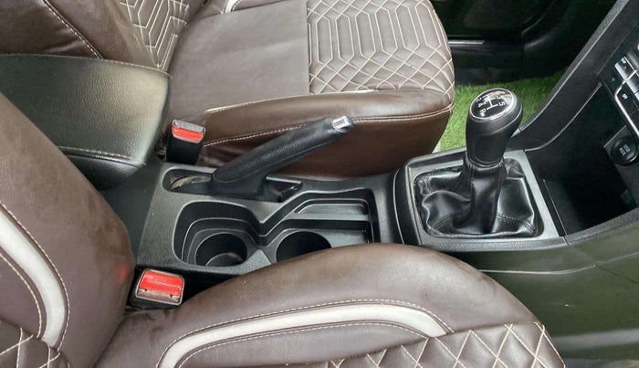 2021 Toyota URBAN CRUISER PREMIUM GRADE MT DUAL TONE, Petrol, Manual, 39,916 km, Gear Lever