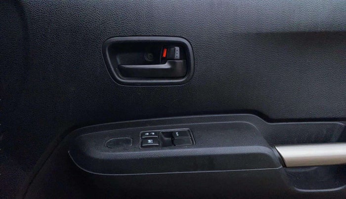 2019 Maruti IGNIS SIGMA 1.2, Petrol, Manual, 44,679 km, Driver Side Door Panels Control