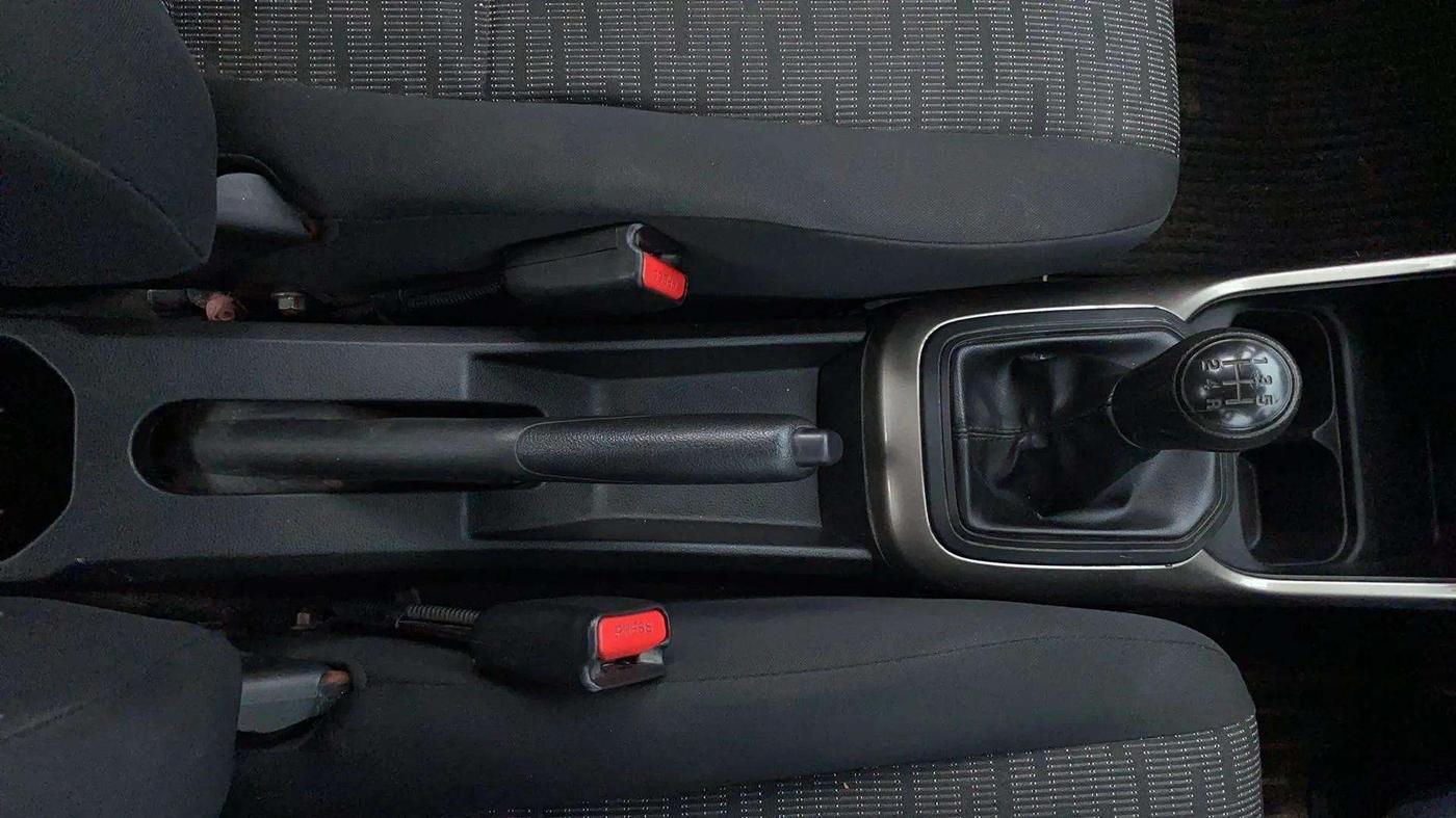2019 Maruti IGNIS SIGMA 1.2, Petrol, Manual, 44,679 km, Gear Lever