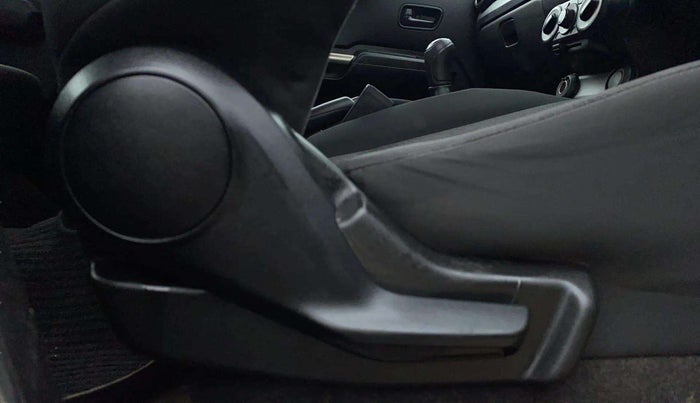 2019 Maruti IGNIS SIGMA 1.2, Petrol, Manual, 44,679 km, Driver Side Adjustment Panel