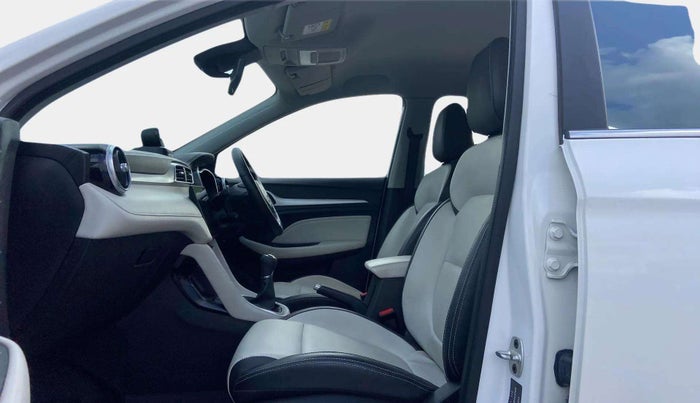 2022 MG ASTOR SMART EX 1.5 MT, Petrol, Manual, 18,775 km, Right Side Front Door Cabin
